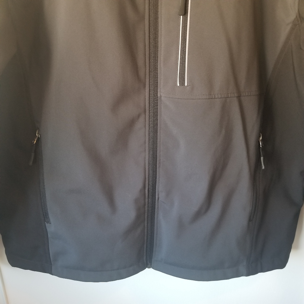 Freetech Men's Softshell Jacket - image 6